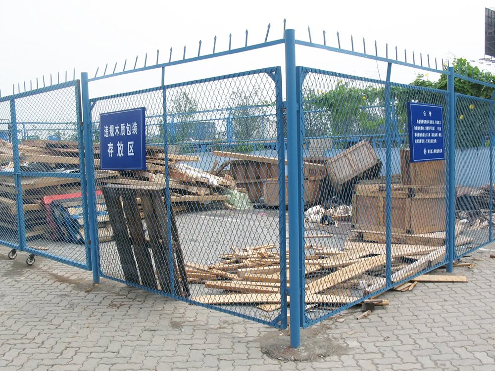 鋼板網護欄 鋼板護欄