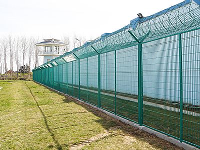 監獄圍欄網