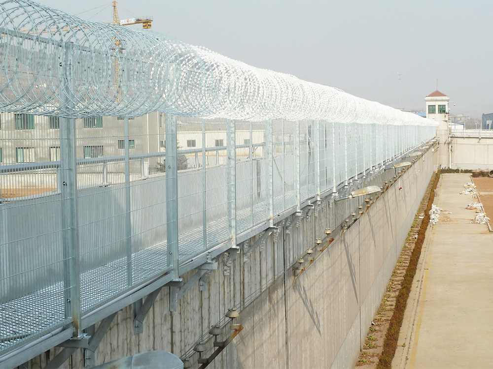 監獄刀刺護欄網